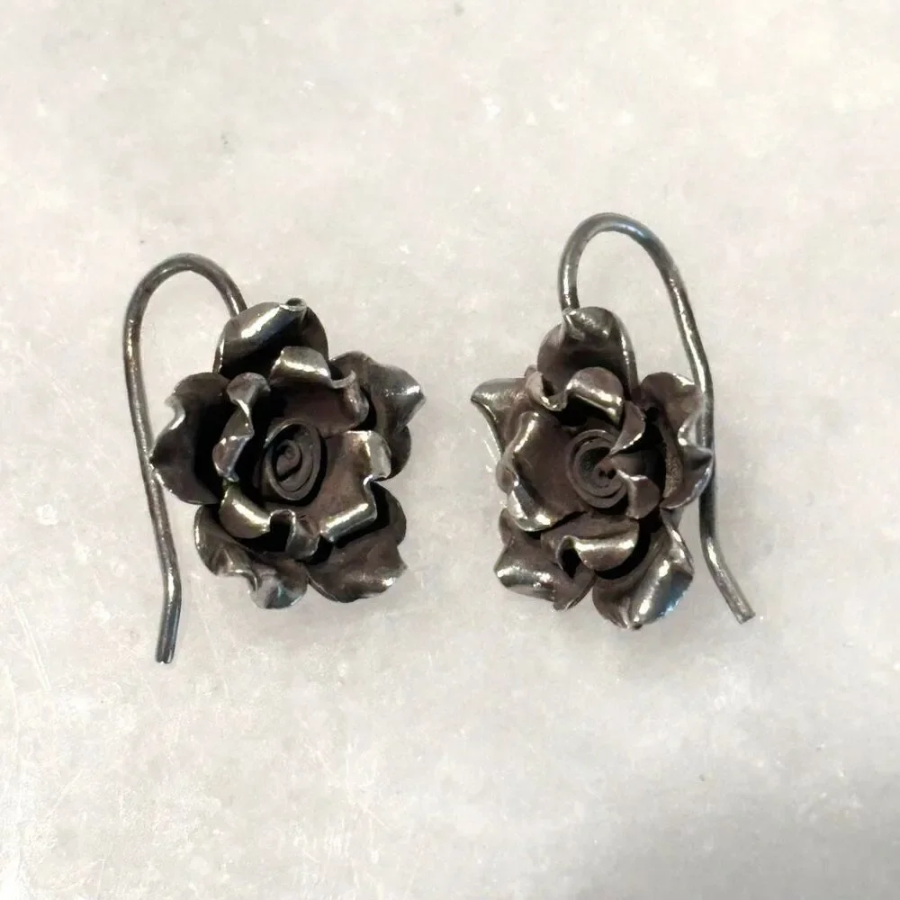 NWT Solid Sterling Silver Rose Flower Hook Drop Pierced Earrings Silver OS